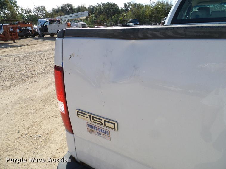 image for item DC2235 2004 Ford F150 SuperCab pickup truck