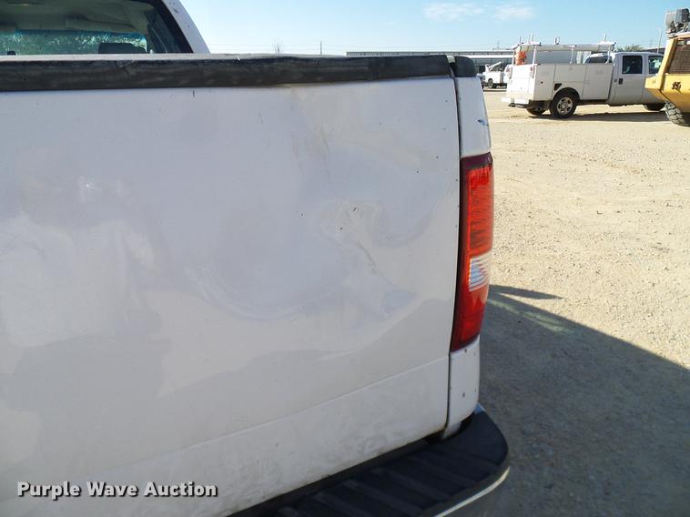 image for item DC2235 2004 Ford F150 SuperCab pickup truck