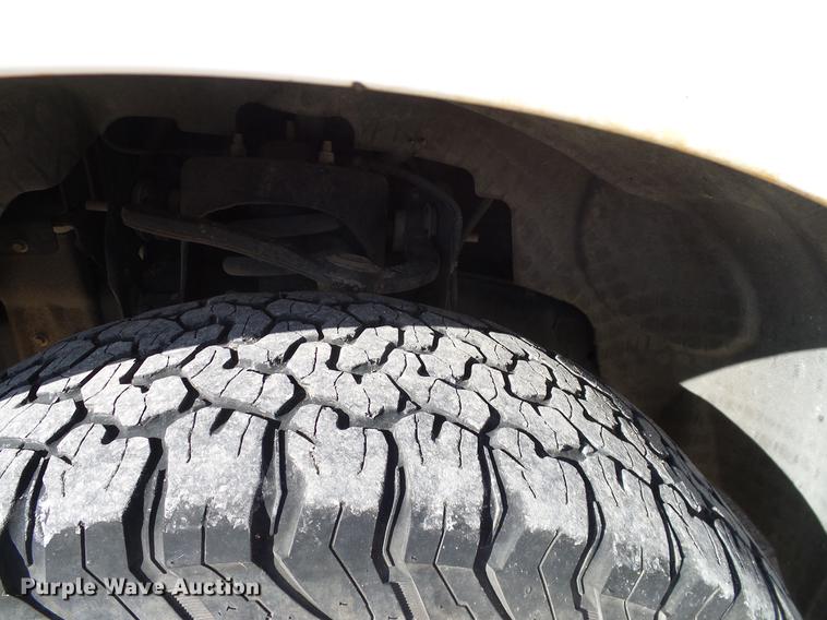 image for item DC2235 2004 Ford F150 SuperCab pickup truck