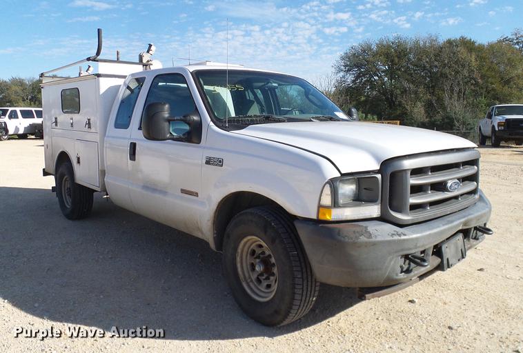 image for item DC2236 2004 Ford F350 Super Duty SuperCab utility bed pickup truck