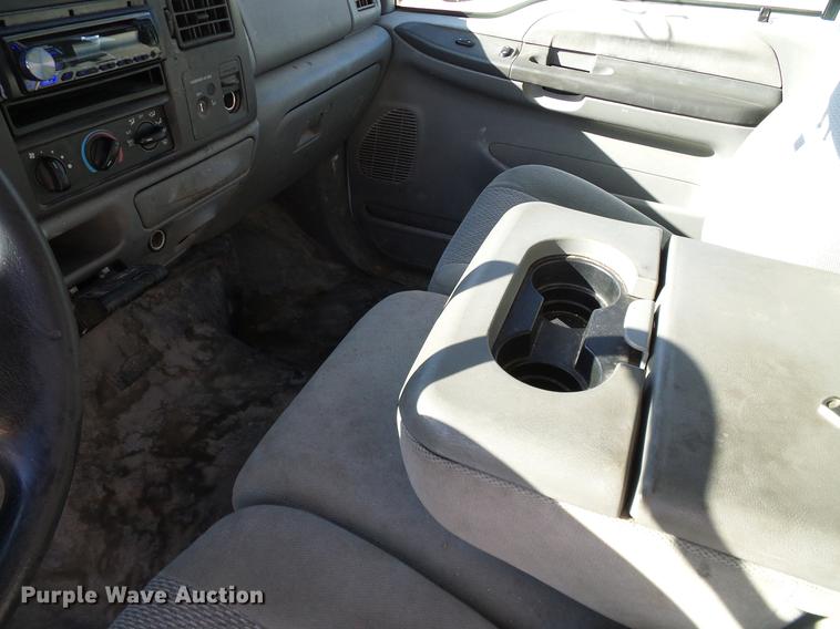 image for item DC2236 2004 Ford F350 Super Duty SuperCab utility bed pickup truck