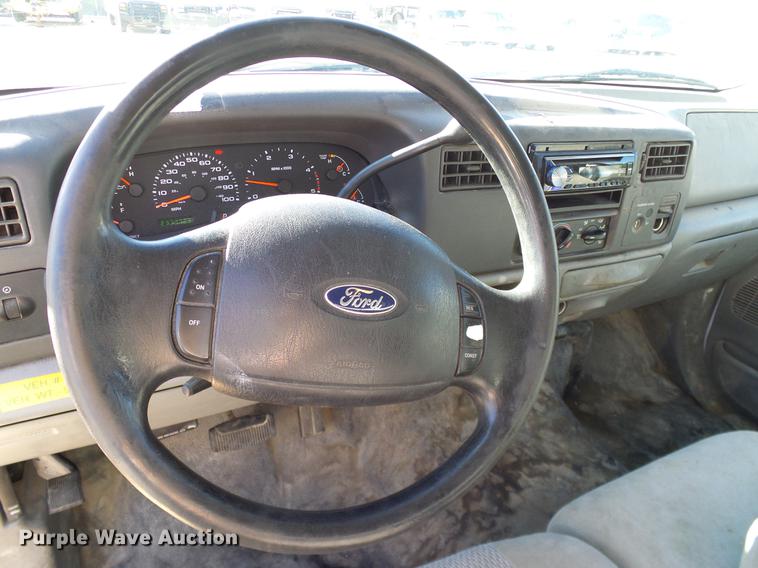 image for item DC2236 2004 Ford F350 Super Duty SuperCab utility bed pickup truck