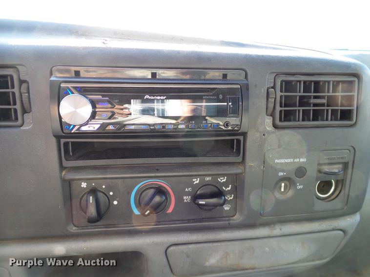 image for item DC2236 2004 Ford F350 Super Duty SuperCab utility bed pickup truck