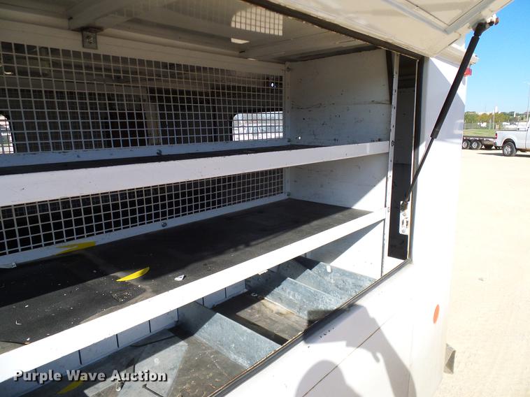 image for item DC2236 2004 Ford F350 Super Duty SuperCab utility bed pickup truck