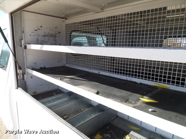 image for item DC2236 2004 Ford F350 Super Duty SuperCab utility bed pickup truck