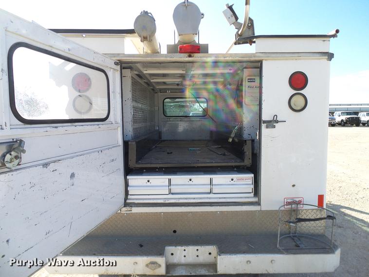 image for item DC2236 2004 Ford F350 Super Duty SuperCab utility bed pickup truck