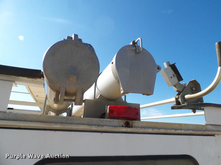 image for item DC2236 2004 Ford F350 Super Duty SuperCab utility bed pickup truck