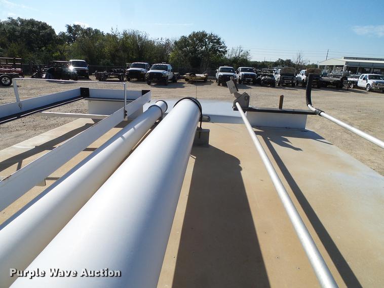 image for item DC2236 2004 Ford F350 Super Duty SuperCab utility bed pickup truck