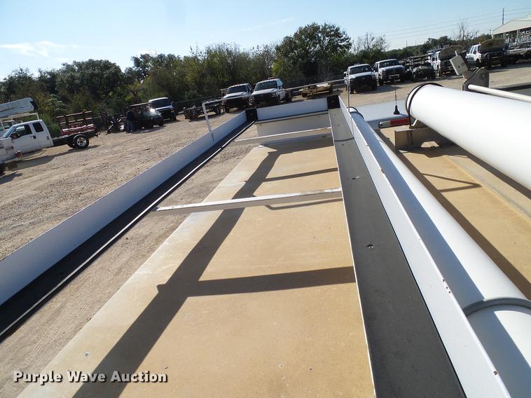 image for item DC2236 2004 Ford F350 Super Duty SuperCab utility bed pickup truck