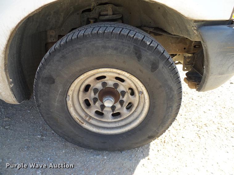 image for item DC2236 2004 Ford F350 Super Duty SuperCab utility bed pickup truck