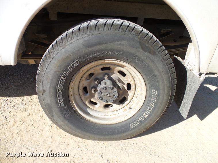 image for item DC2236 2004 Ford F350 Super Duty SuperCab utility bed pickup truck