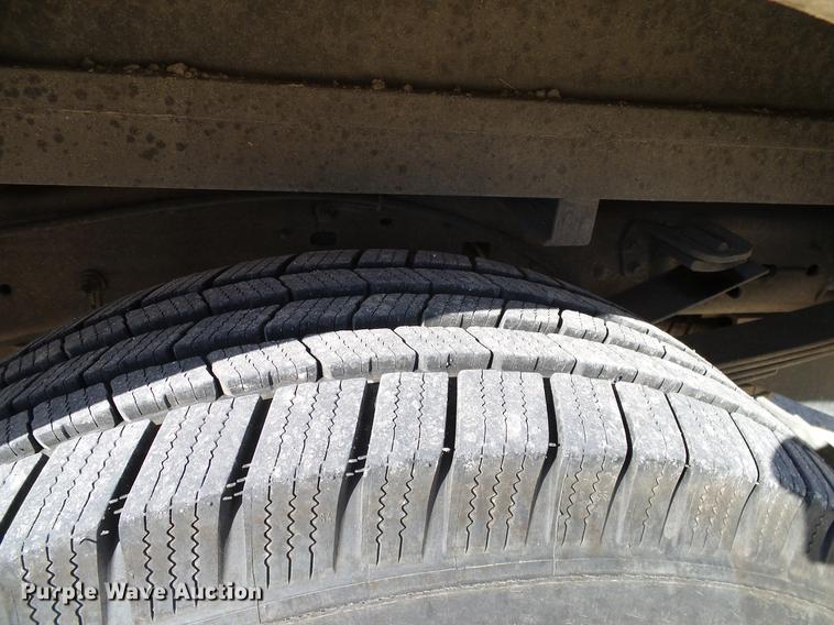 image for item DC2236 2004 Ford F350 Super Duty SuperCab utility bed pickup truck