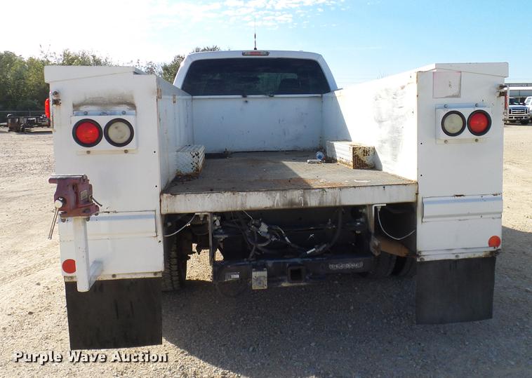 image for item DC2237 2010 Ford F550 SuperCab utility bed truck