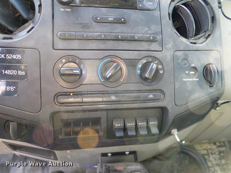 image for item DC2237 2010 Ford F550 SuperCab utility bed truck