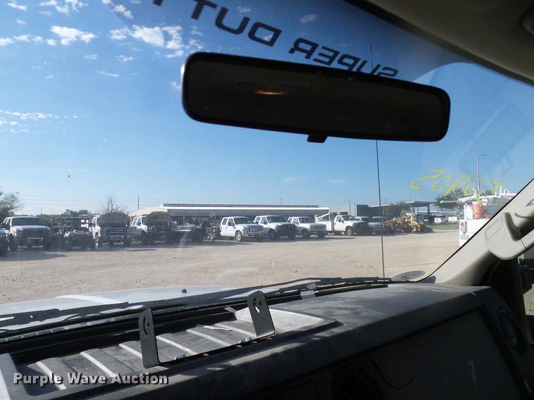 image for item DC2237 2010 Ford F550 SuperCab utility bed truck