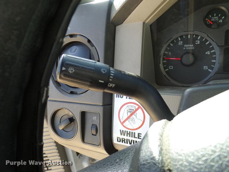 image for item DC2237 2010 Ford F550 SuperCab utility bed truck