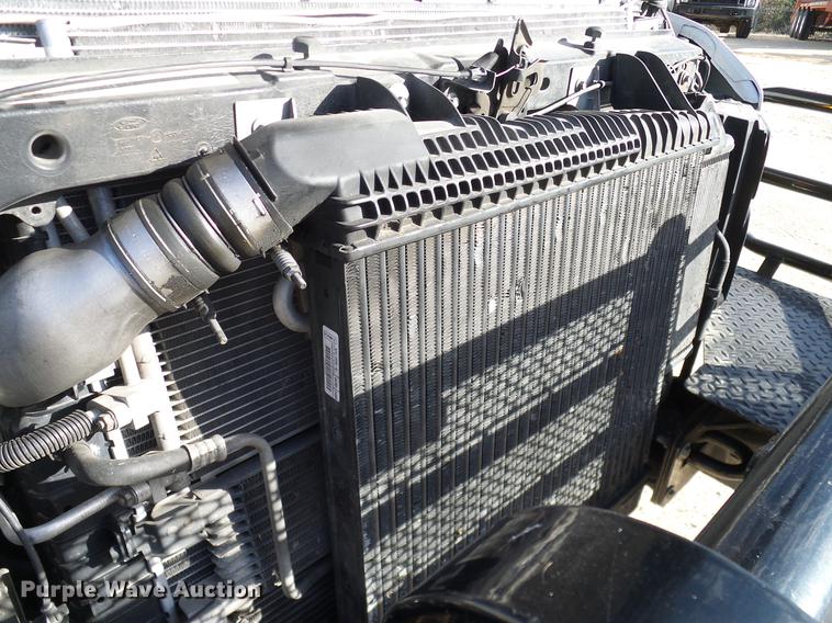 image for item DC2237 2010 Ford F550 SuperCab utility bed truck