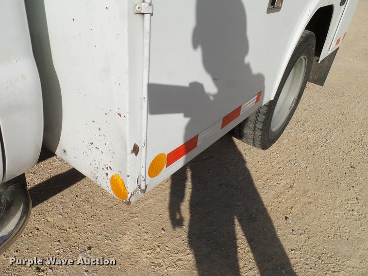 image for item DC2237 2010 Ford F550 SuperCab utility bed truck