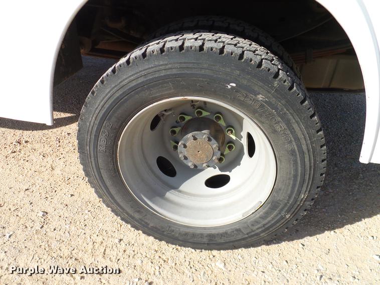 image for item DC2237 2010 Ford F550 SuperCab utility bed truck