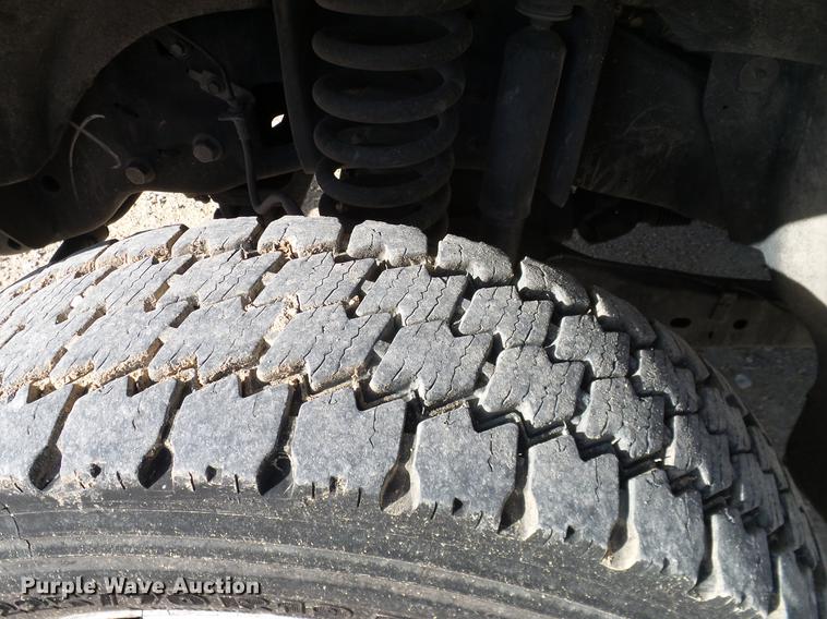 image for item DC2237 2010 Ford F550 SuperCab utility bed truck