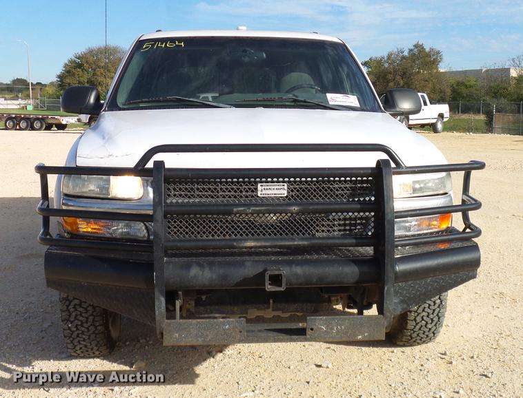 image for item DC2238 2001 Chevrolet Suburban K2500 SUV