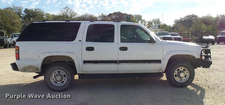 image for item DC2238 2001 Chevrolet Suburban K2500 SUV