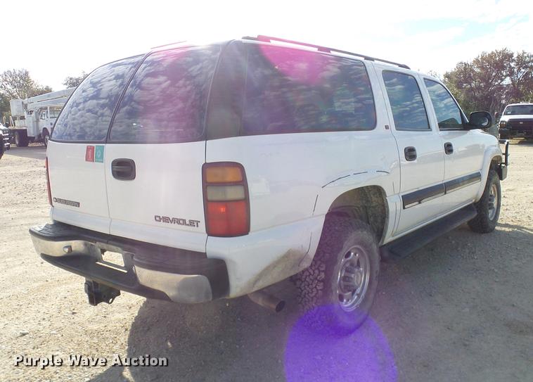 image for item DC2238 2001 Chevrolet Suburban K2500 SUV