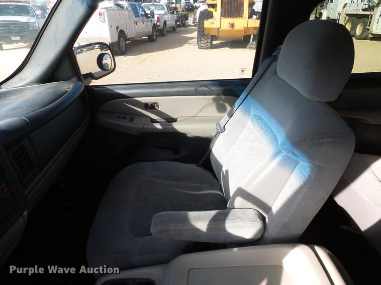 image for item DC2238 2001 Chevrolet Suburban K2500 SUV