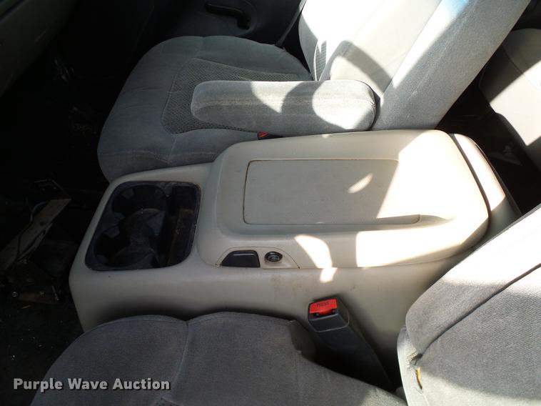 image for item DC2238 2001 Chevrolet Suburban K2500 SUV