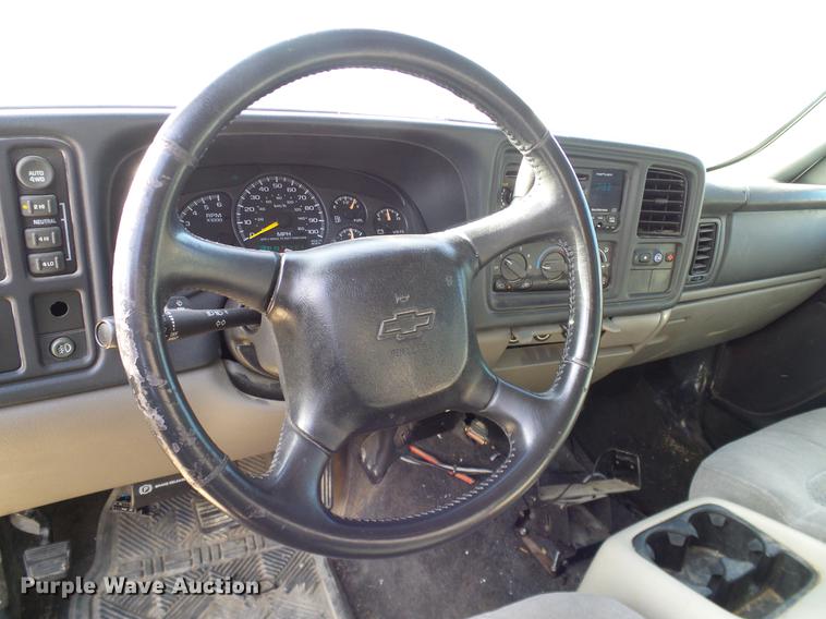 image for item DC2238 2001 Chevrolet Suburban K2500 SUV