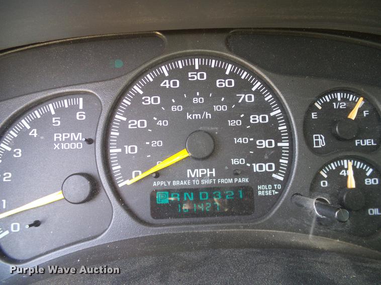 image for item DC2238 2001 Chevrolet Suburban K2500 SUV