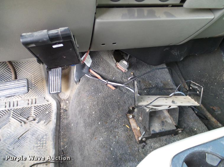 image for item DC2238 2001 Chevrolet Suburban K2500 SUV