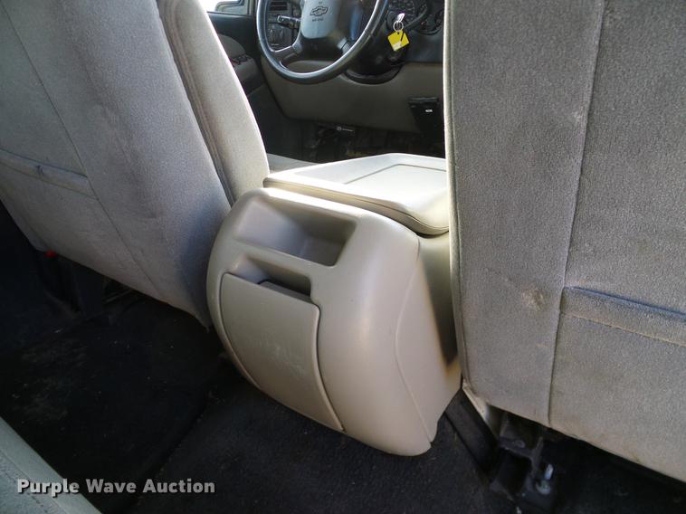 image for item DC2238 2001 Chevrolet Suburban K2500 SUV