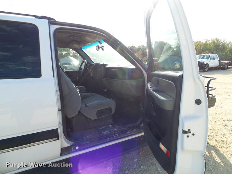 image for item DC2238 2001 Chevrolet Suburban K2500 SUV