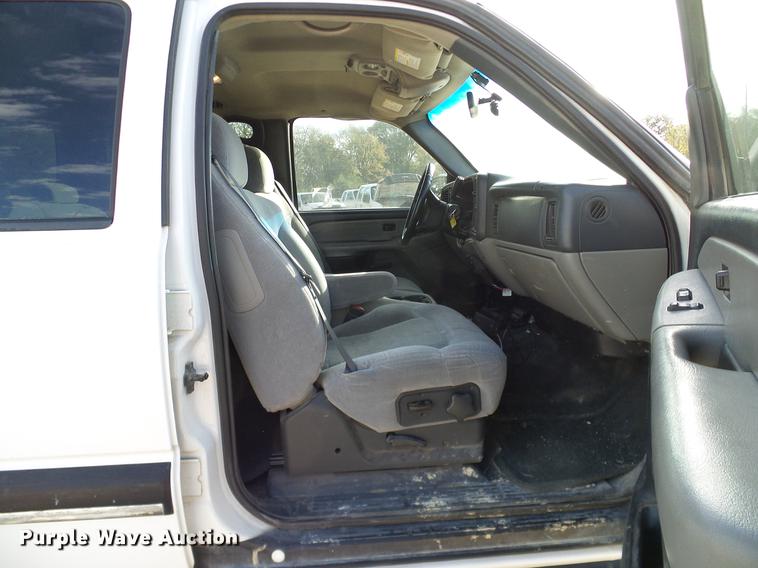 image for item DC2238 2001 Chevrolet Suburban K2500 SUV
