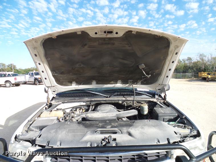 image for item DC2238 2001 Chevrolet Suburban K2500 SUV