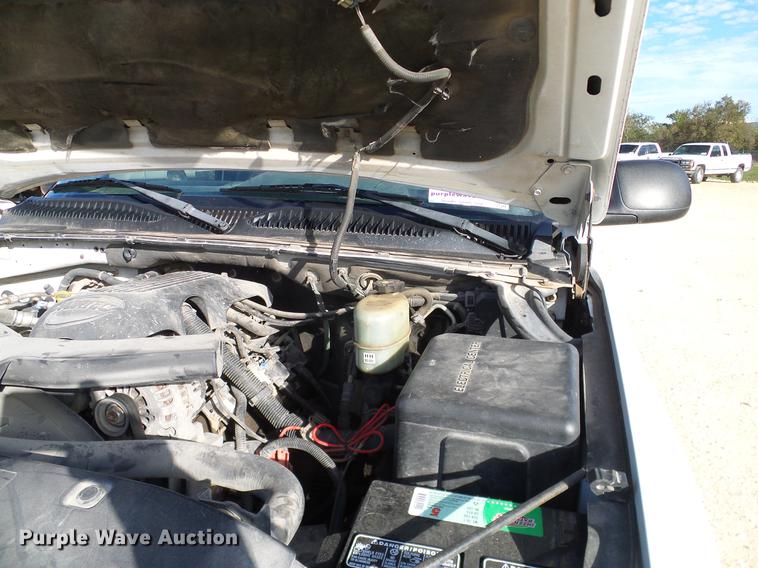 image for item DC2238 2001 Chevrolet Suburban K2500 SUV