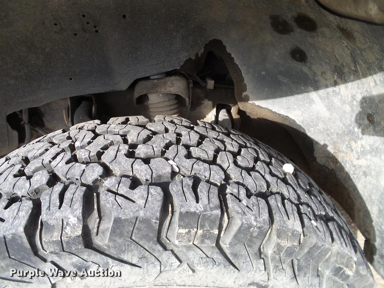 image for item DC2238 2001 Chevrolet Suburban K2500 SUV