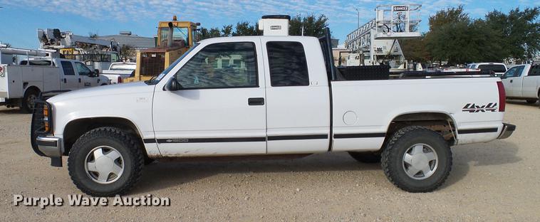 image for item DC2240 1997 Chevrolet K1500 Ext. Cab pickup truck