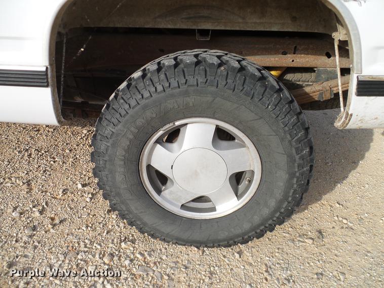 image for item DC2240 1997 Chevrolet K1500 Ext. Cab pickup truck