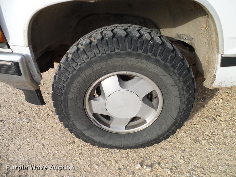 image for item DC2240 1997 Chevrolet K1500 Ext. Cab pickup truck