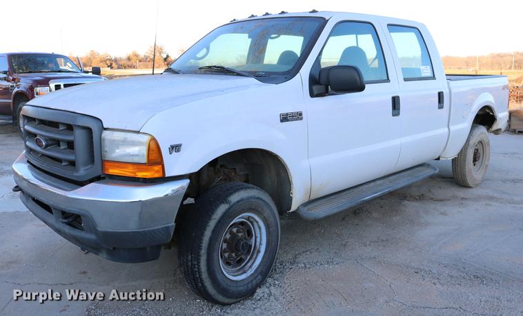 image for item DC3582 2001 Ford F250 Super Duty Crew Cab pickup truck