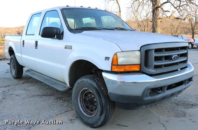 image for item DC3582 2001 Ford F250 Super Duty Crew Cab pickup truck