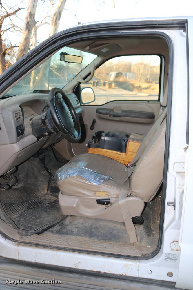 image for item DC3582 2001 Ford F250 Super Duty Crew Cab pickup truck