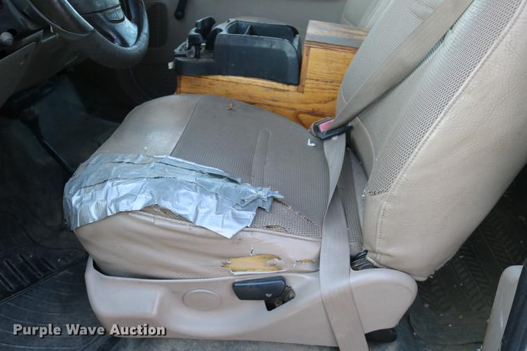 image for item DC3582 2001 Ford F250 Super Duty Crew Cab pickup truck