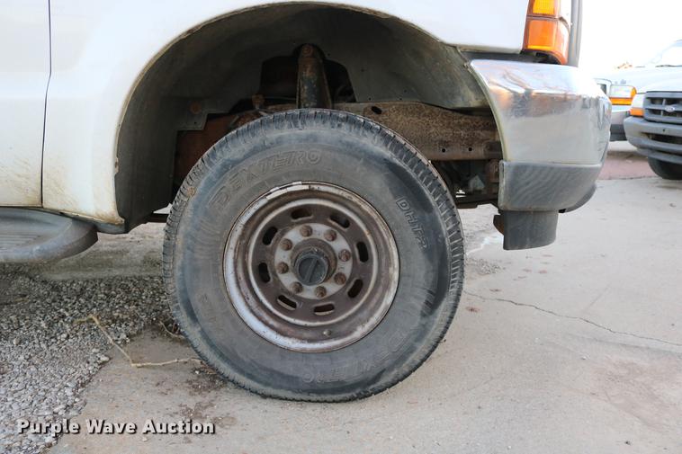 image for item DC3582 2001 Ford F250 Super Duty Crew Cab pickup truck