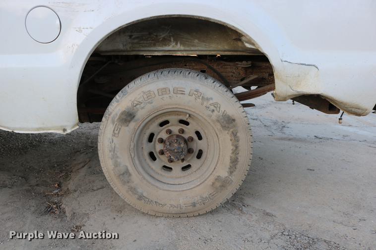 image for item DC3582 2001 Ford F250 Super Duty Crew Cab pickup truck