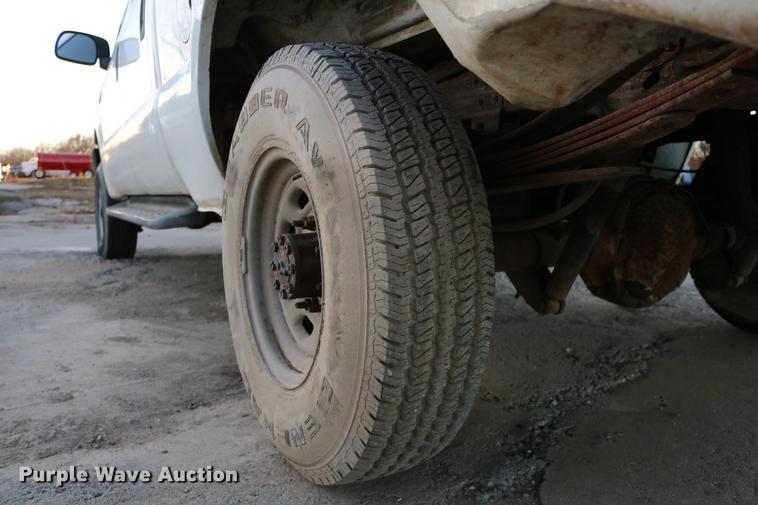 image for item DC3582 2001 Ford F250 Super Duty Crew Cab pickup truck