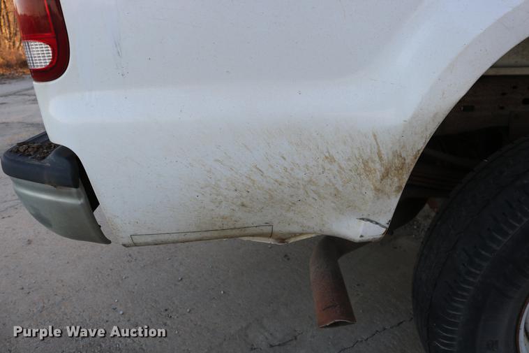 image for item DC3582 2001 Ford F250 Super Duty Crew Cab pickup truck