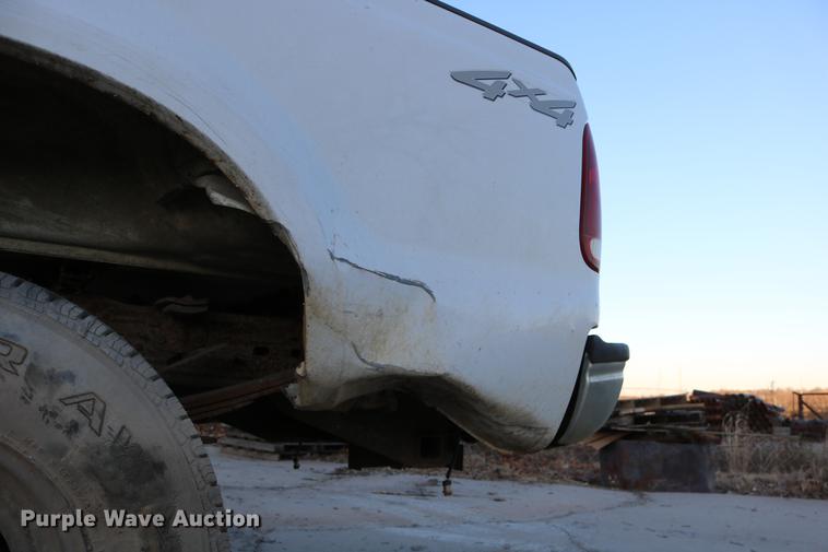 image for item DC3582 2001 Ford F250 Super Duty Crew Cab pickup truck